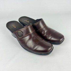 Clarks Womens Brown Leather Slip On Heeled Mules Button Comfort Shoes size 9